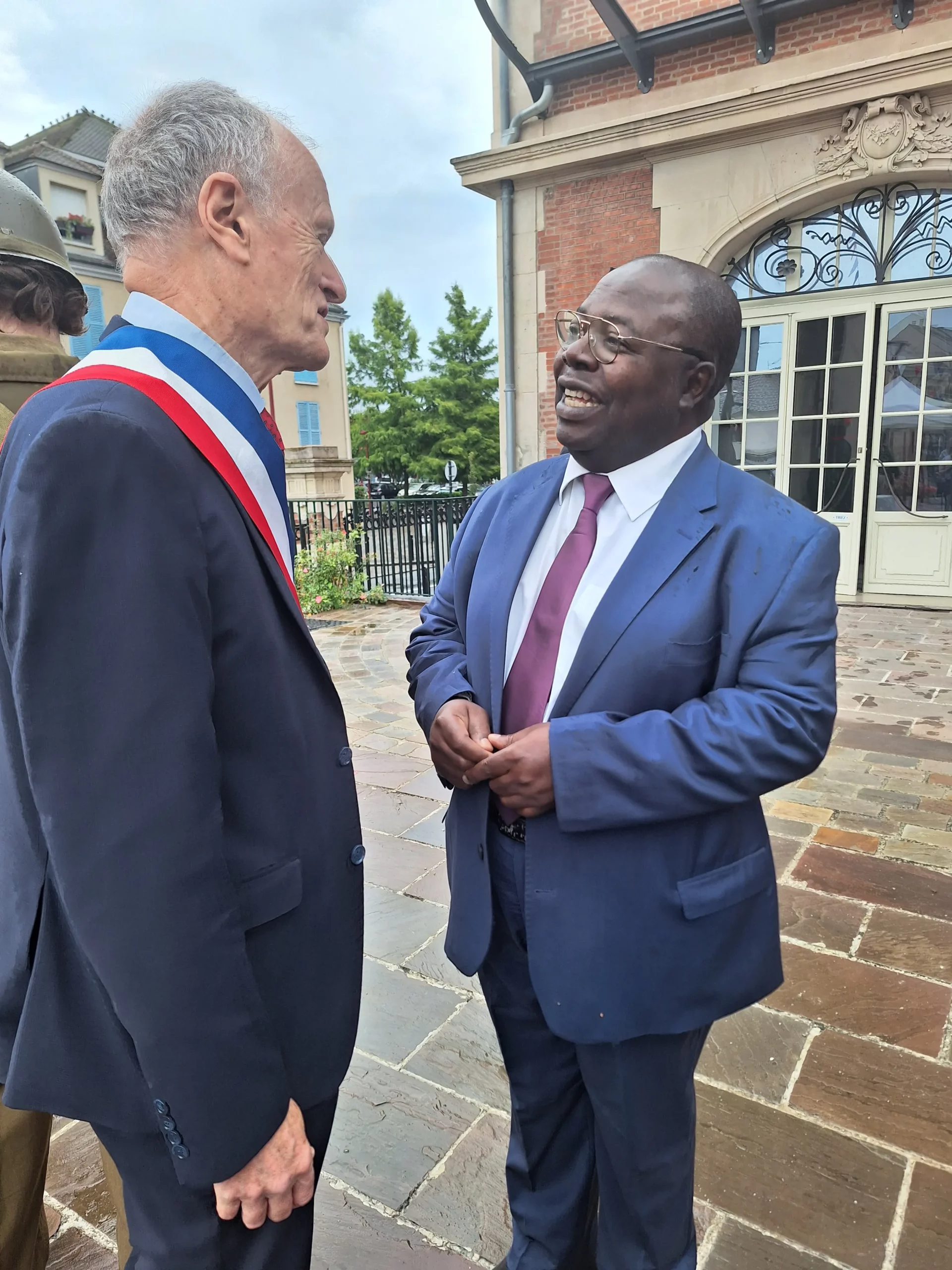 commemoration avec le président et le maire