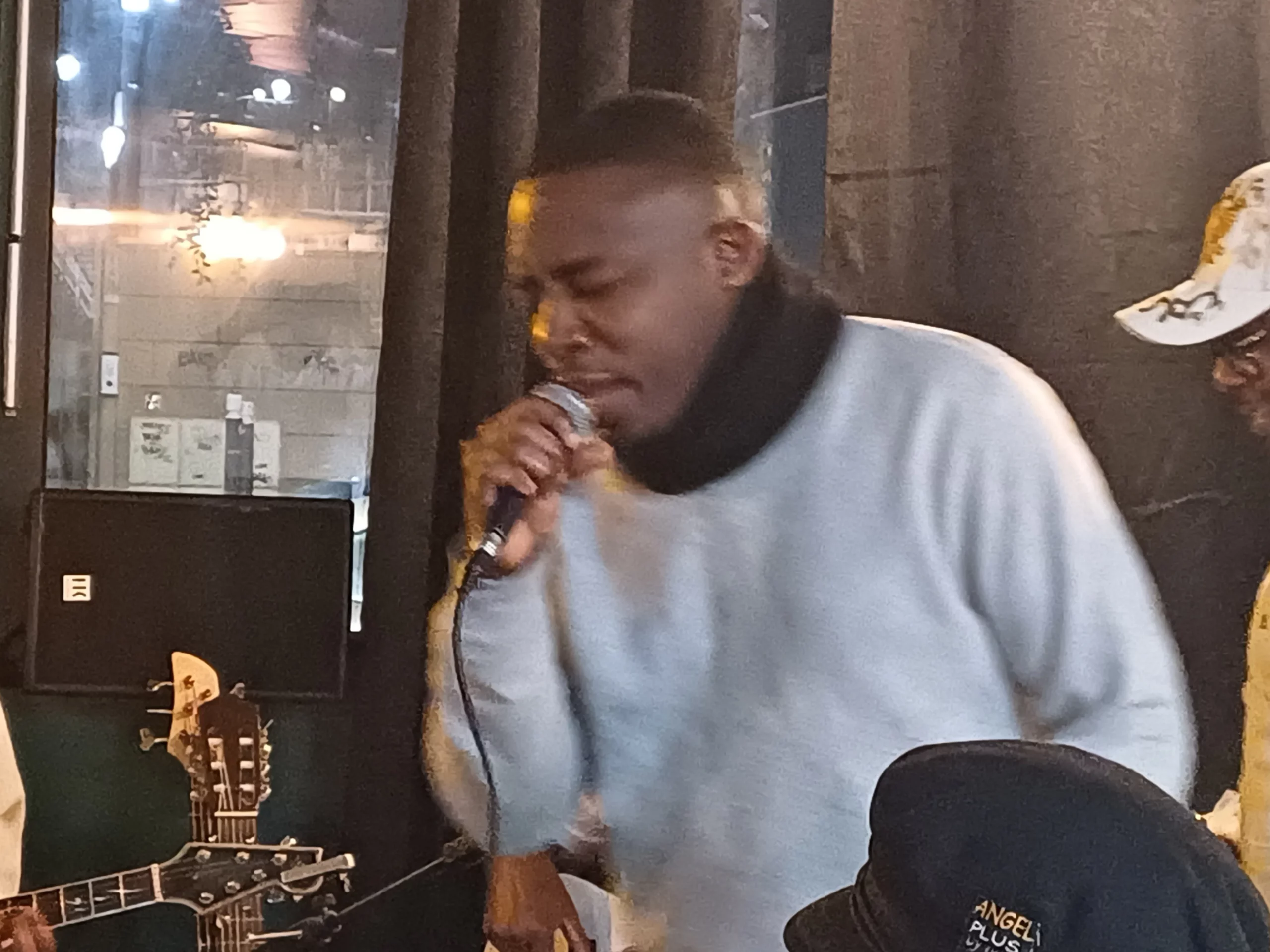 Le chanteur Jacob Hubert